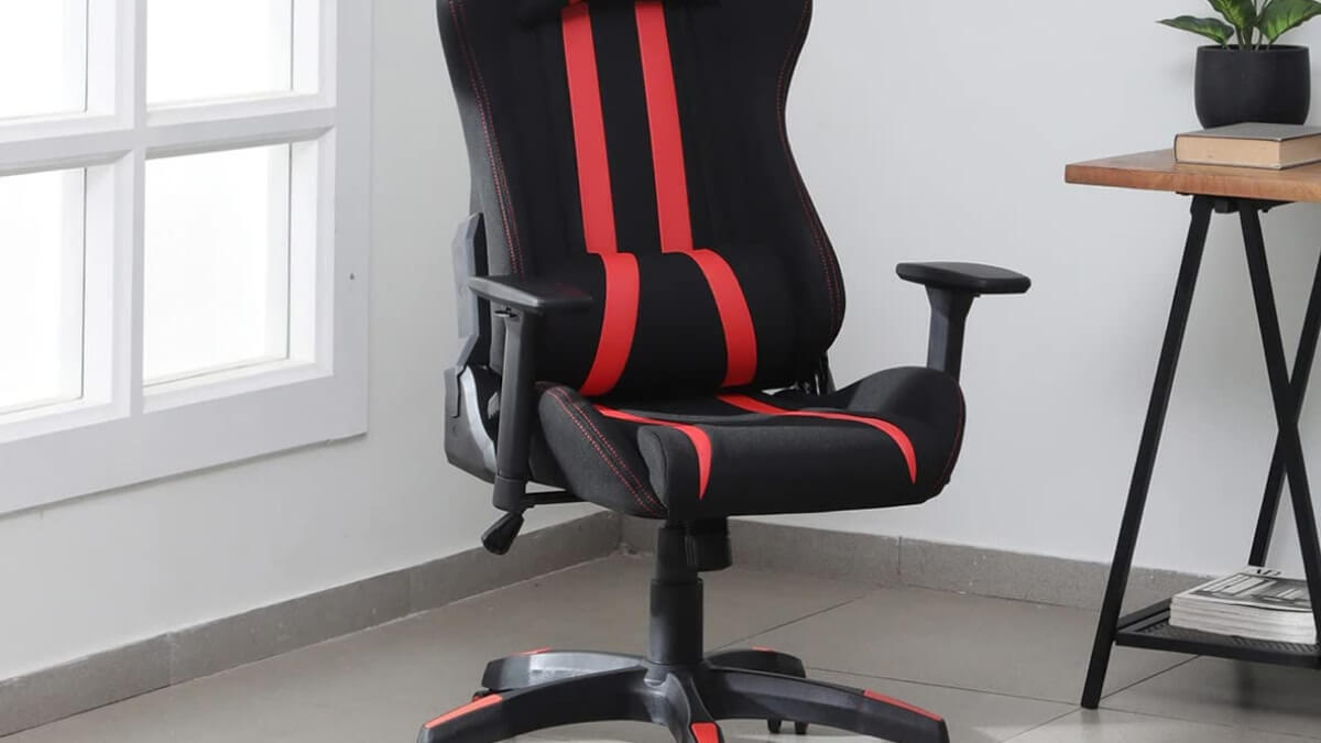 Nova PlayZ Junior Gaming Chair