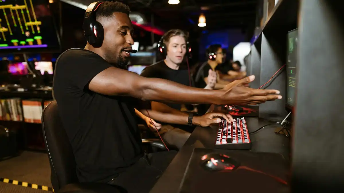 How Do Esports Teams Build Winning Rosters? How Do Esports Teams Build Winning Rosters?