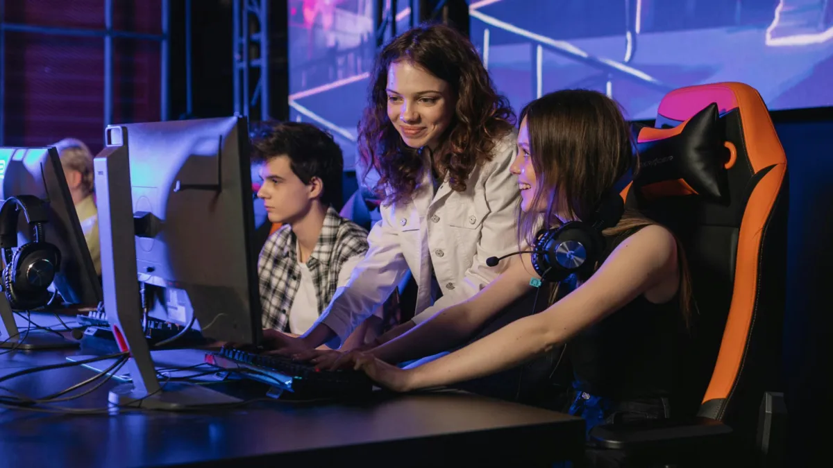 The Growing Influence of Female Players in eSports The Growing Influence of Female Players in eSports