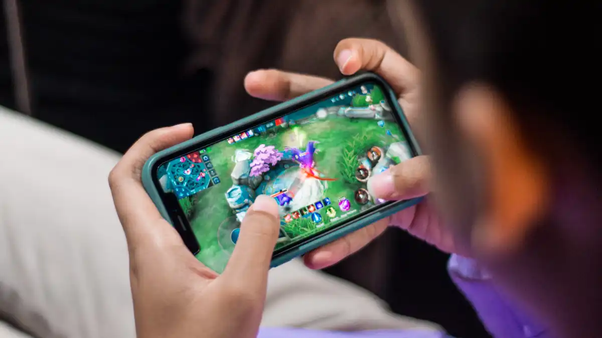 How Can Mobile Games Improve Cross-Platform Play? How Can Mobile Games Improve Cross-Platform Play?