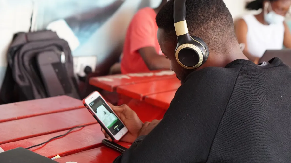 How Do Mobile Games Impact Traditional Gaming Trends?